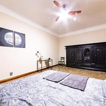 Gourmet Storie's Ap 68sqm Renovated Free Parking * 리가