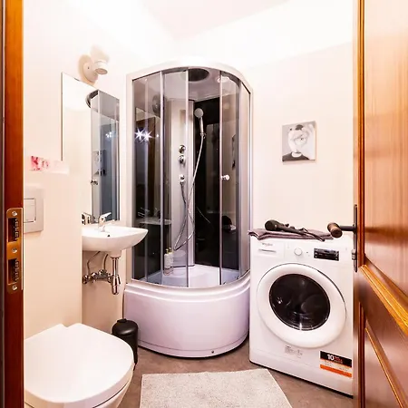 דירה Gourmet Storie's Ap 68sqm Renovated Free Parking ריגה